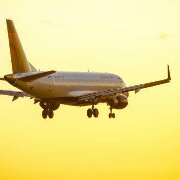 항공사의 안전과 여행 경험에 영향을 미칠 예정인 FAA 재승인 법안